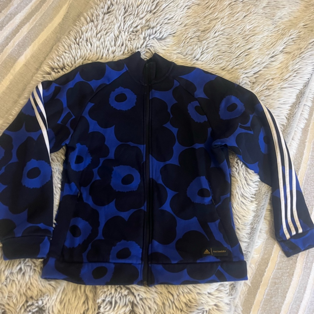 Adidas’s zip front sweatshirt , size M